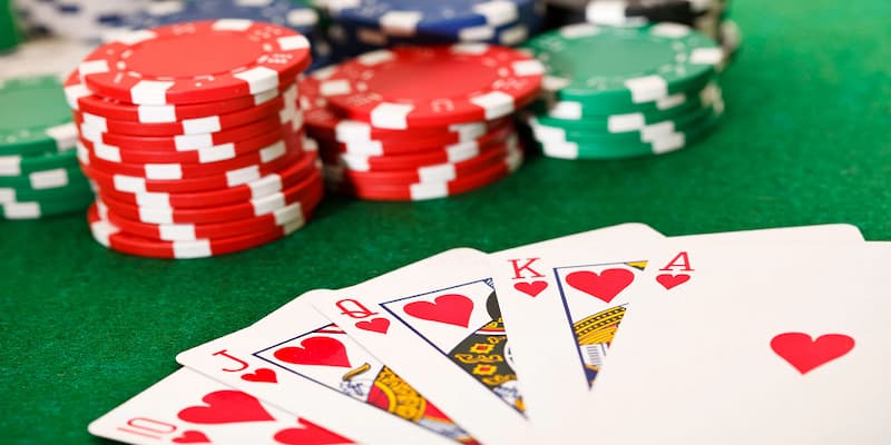 Nguồn gốc và sự phát triển của tựa game Poker 